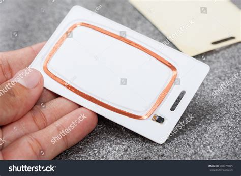 Store Your RFID Transit Card Inside Your Cellphone 